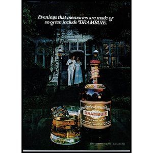 1978 Drambuie Liqueur Vintage Print Ad Gas Lamp Romantic Walk Couple Wall Art